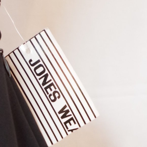 Jones Wear Black "Best of Basics" Pencil Skirt- Sz. XSP - Picture 3 of 4